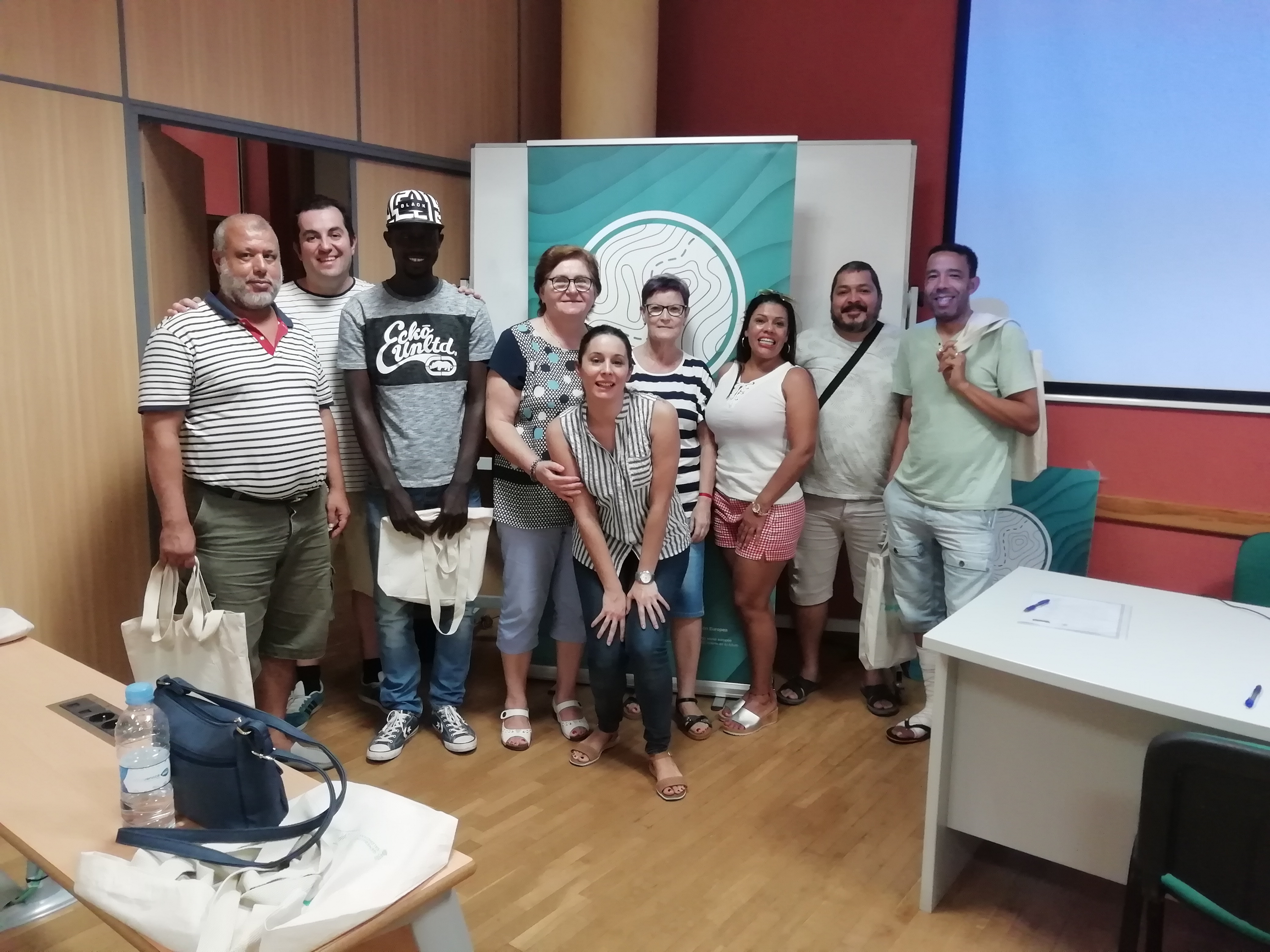 Comienzan los talleres pre-laborales del proyecto T´Acompanyem