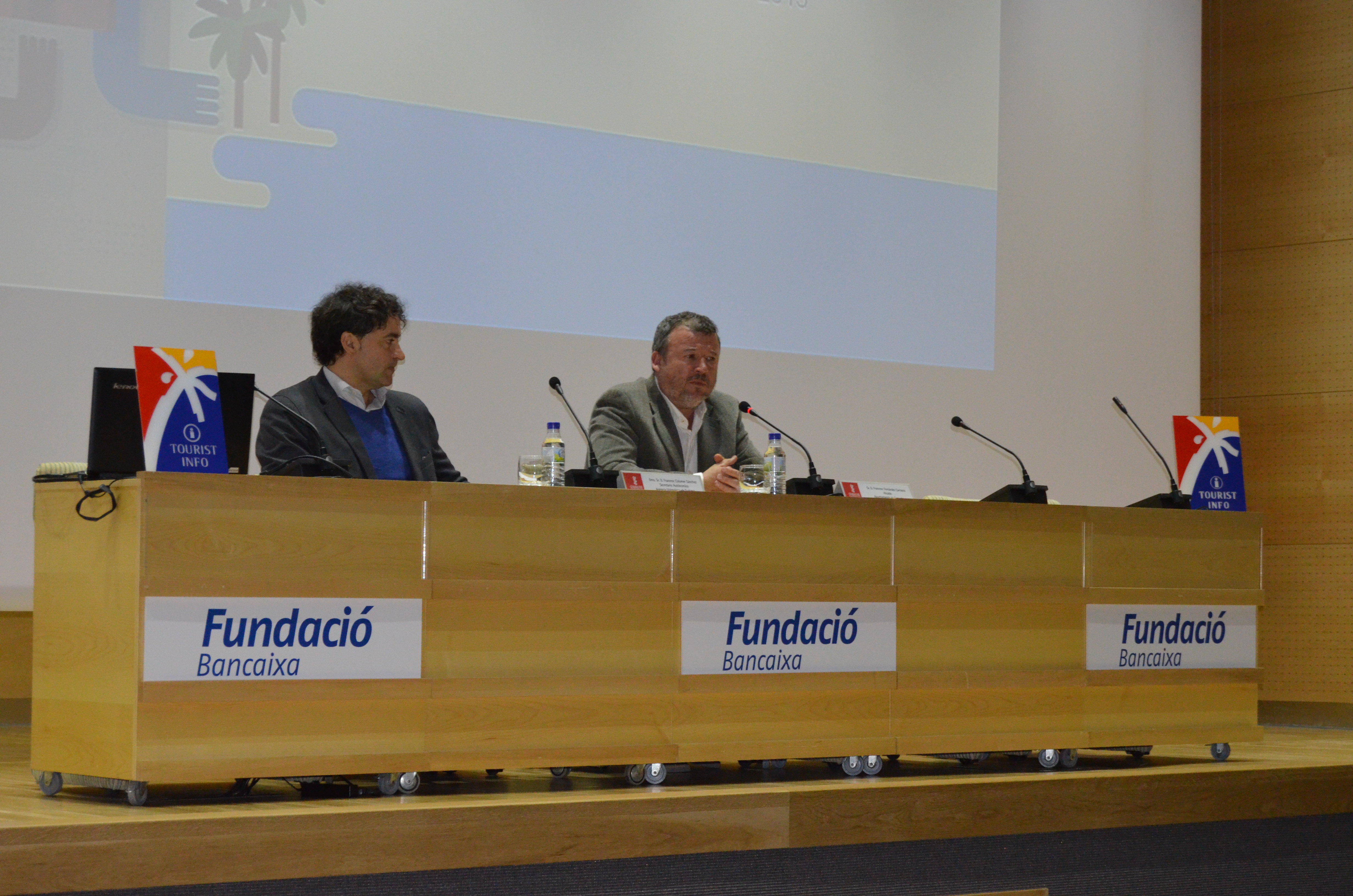 El alcalde de Sagunto y el secretario autonómico de Turismo, clausuran las “XIV Jornadas de Tourist Info: Sagunt Experiencia online”