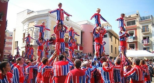 Actos Nueve de Octubre. Acto Institucional y actuación de la Muixeranga de Algemesí