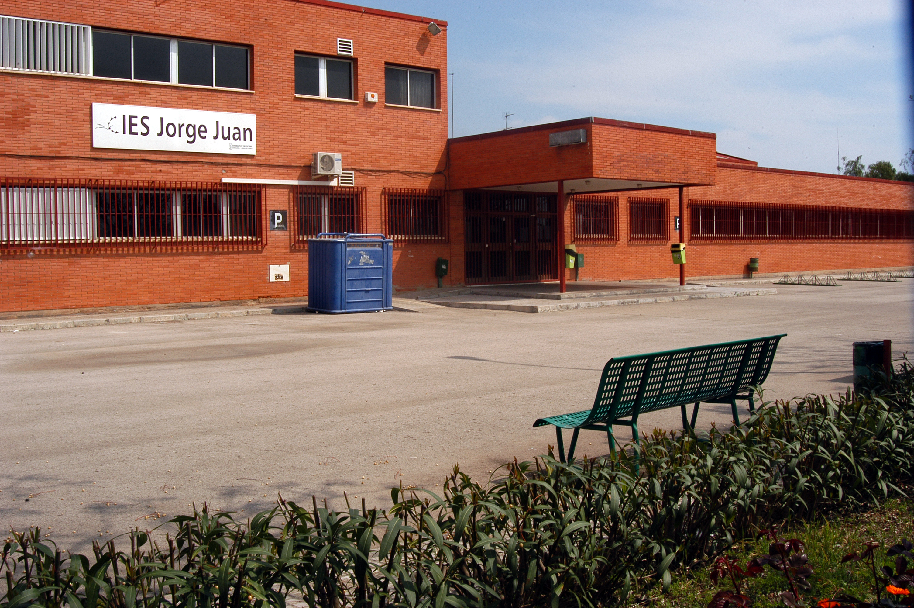 La delegación de Juventud realiza charlas sobre seguridad en el uso del móvil y nomofobia en institutos