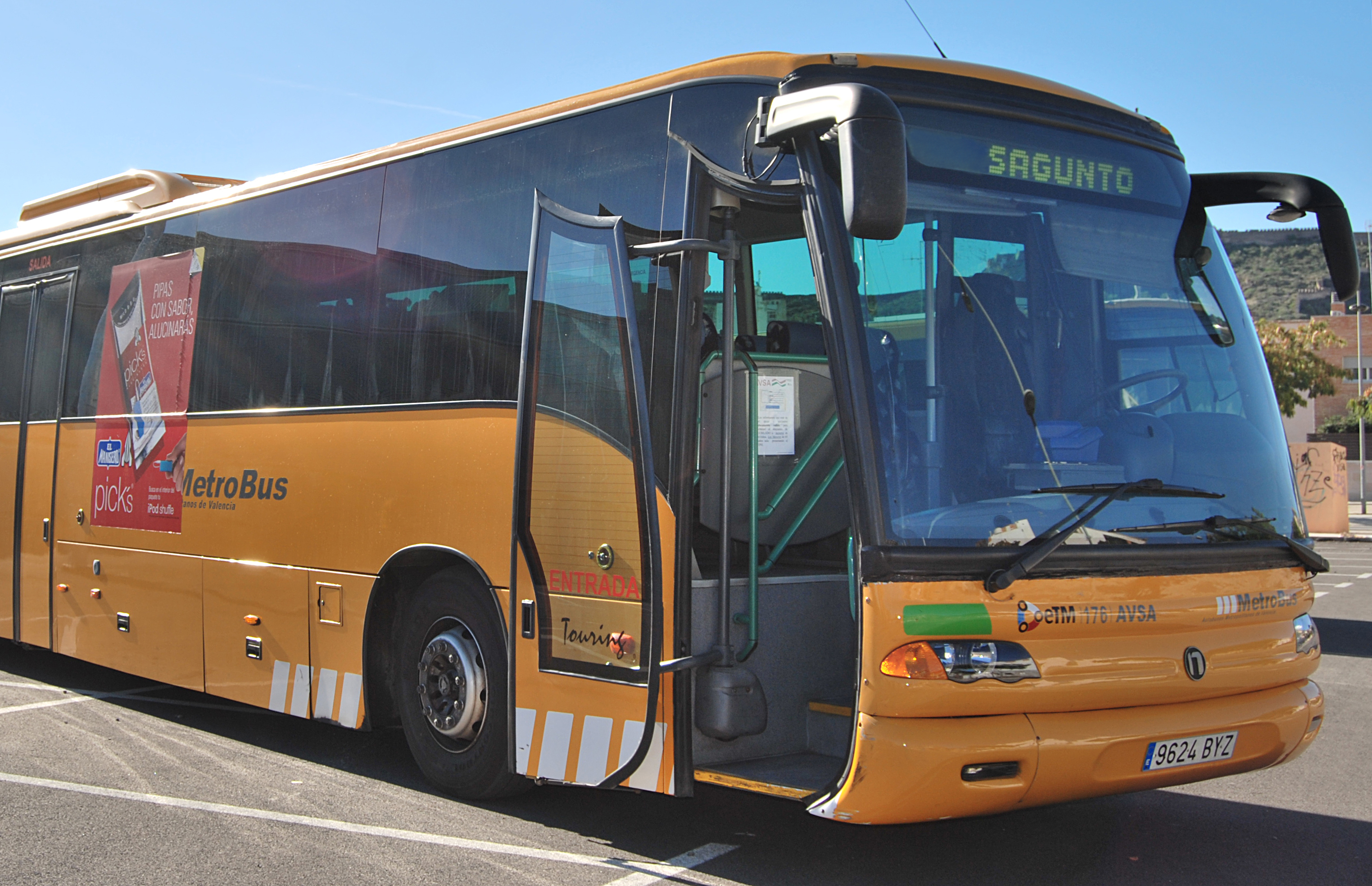 El Ayuntamiento de Sagunto acuerda con AVSA que los autobuses de Sagunto a Valencia paren en la rotonda del colegio Cronista Chabret