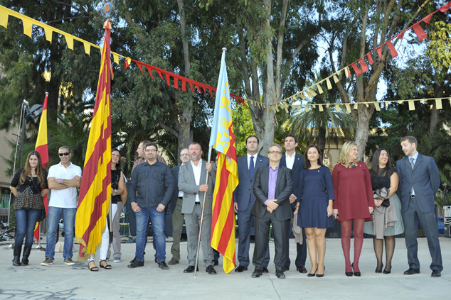 Continúan los actos para conmemorar el 9 d’Octubre con “la baixada de la senyera” y un acto institucional 