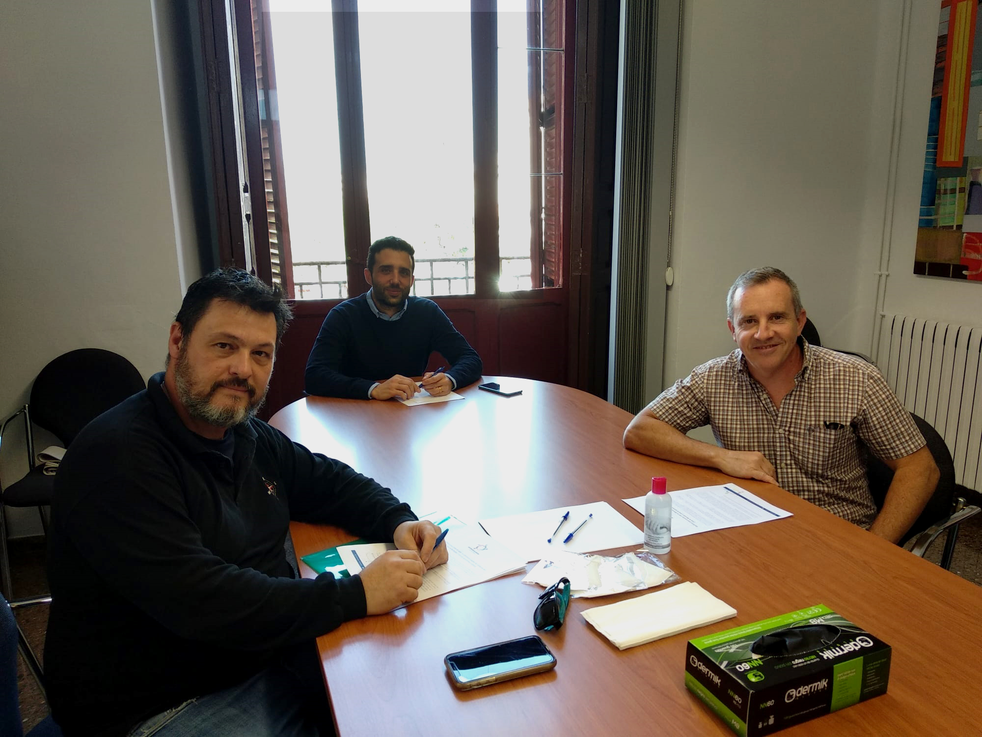 El alcalde de Sagunto se reúne con representantes de la Asociación de Autónomos Juntos Camp de Morvedre